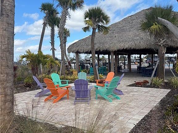 2nd image of 260 Horizon RD