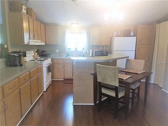 5th image of 9163 Wood Terrace Dr