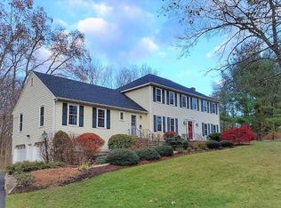 3 Inwood Ln, Andover, MA 01810