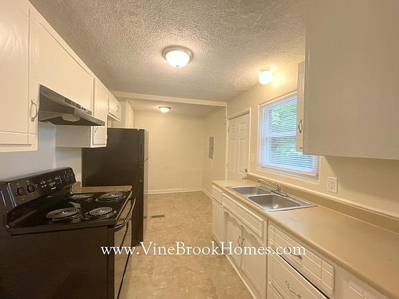 3rd image of 4310 N Whittier Pl
