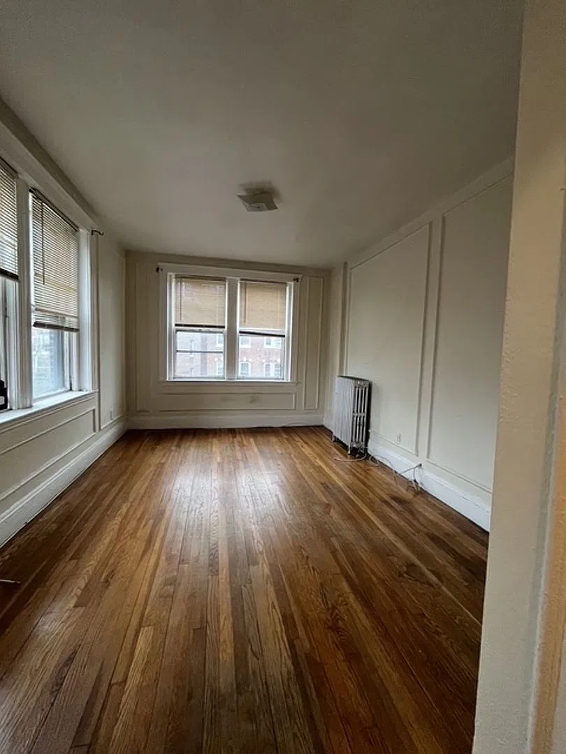 1 Bed 1 Bath in Brookline in South Campus — Photo 1