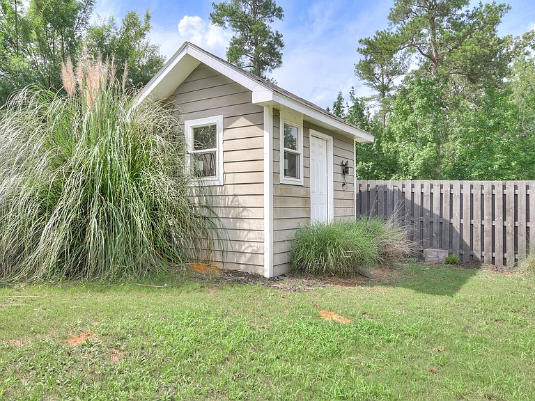 344 Colonnades Dr — Photo 49