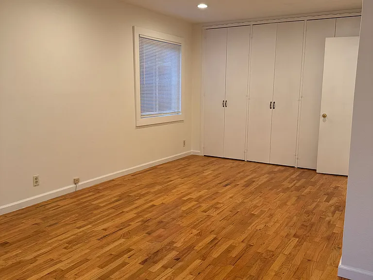 482 Nottingham Way — Photo 12