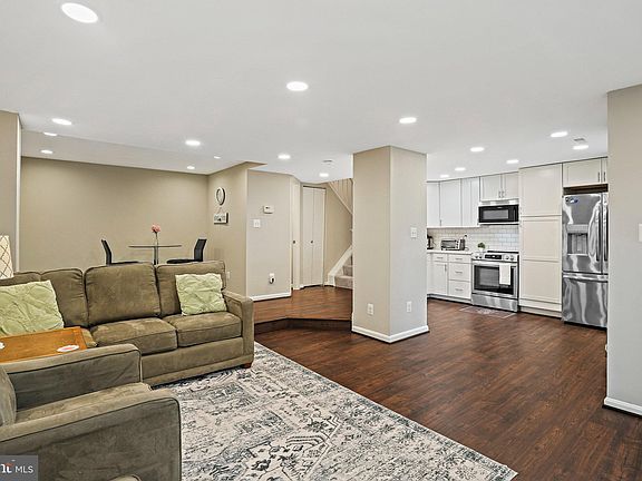 5th image of 19944 Drexel Hill Cir