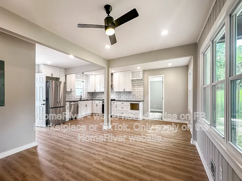 3 bed, 2.0 bath, 1200 sqft, $1,825 — Photo 3