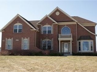 5699 Notting Hill Rd, Gurnee, IL 60031