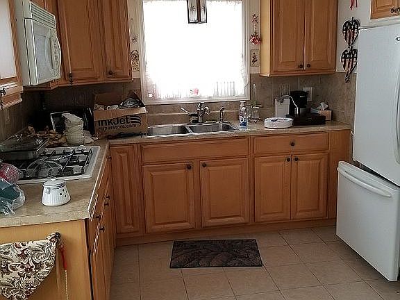 5th image of 9015 207th St