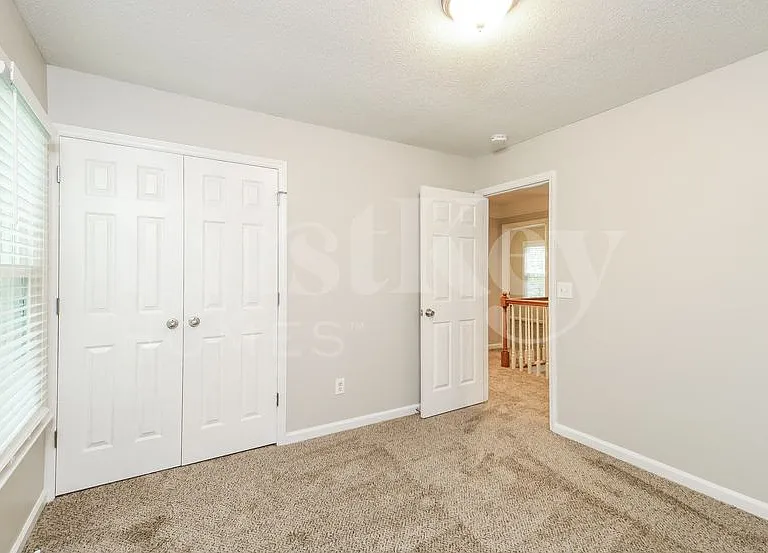 5386 Beechmont Dr — Photo 13