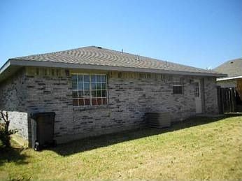 2nd image of 2522 Las Villas Ave