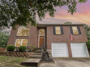 220 Springwood Dr, Alexandria, KY 41001