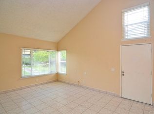 520 E Skylark Dr, Ontario, CA 91761