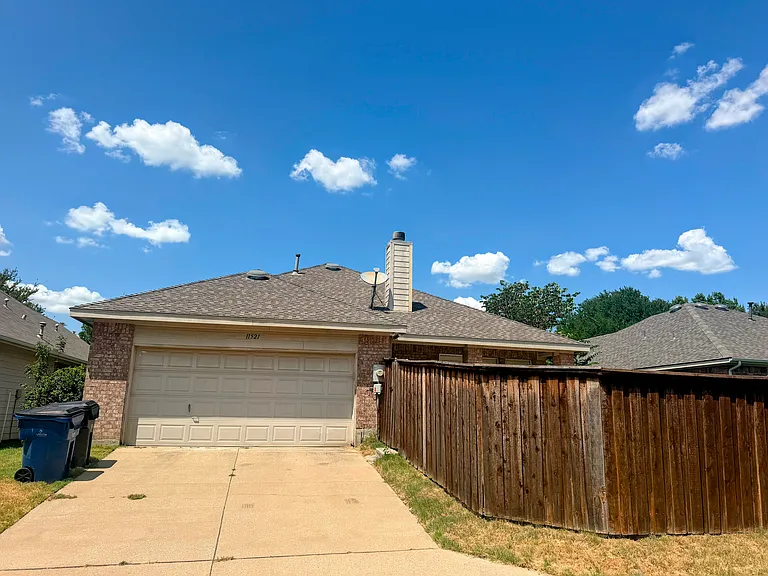 11521 Blanchard Dr — Photo 17