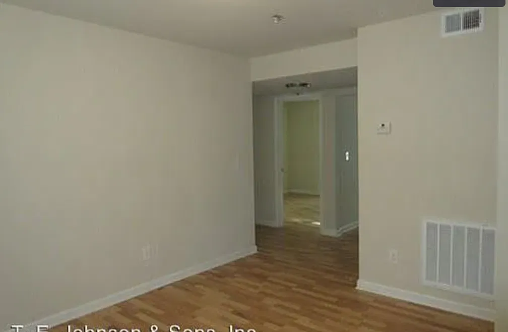 2 bed, 800 sqft, $800 — Photo 2