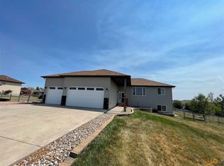 14785 Moonlight Dr, Rapid City, SD 57703