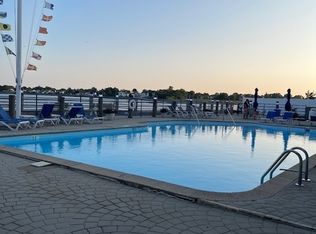 69 Harbour Close #69, New Haven, CT 06519