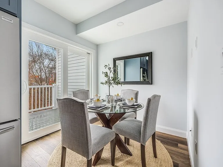 451 Essex St #2 — Photo 9