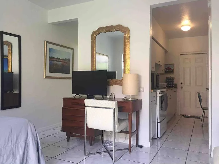 685 NW 45th St #1 — Photo 5