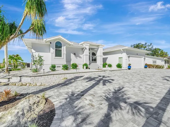 2287 Bayshore Rd, Nokomis, FL 34275