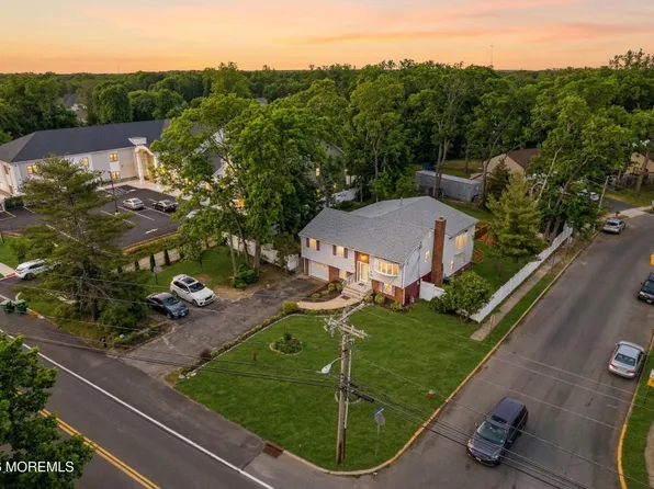 271 Joe Parker Road, Lakewood, NJ 08701