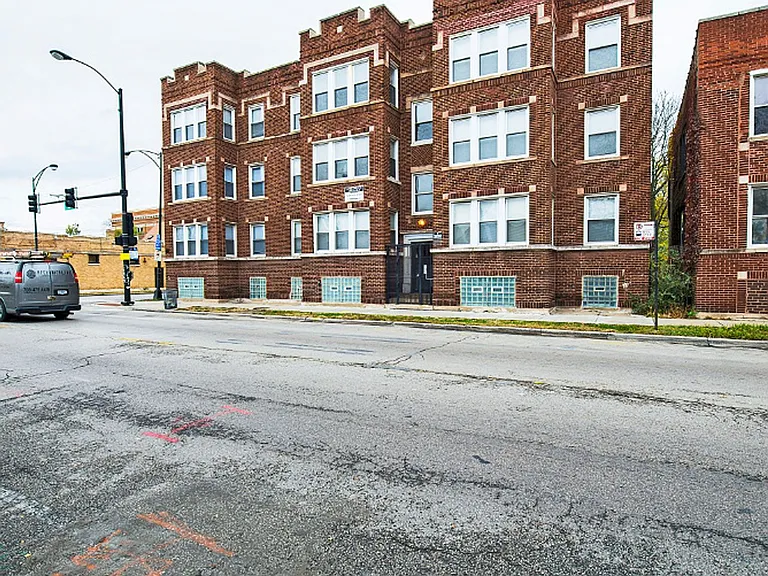 7053 S St Lawrence — Photo 11