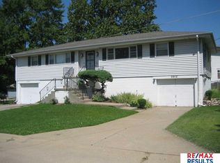 5912 Fay Blvd, Omaha, NE 68117