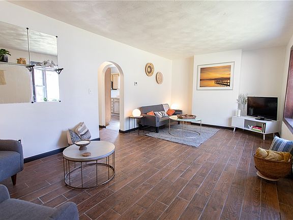 5th image of 55 Overbrook Rd