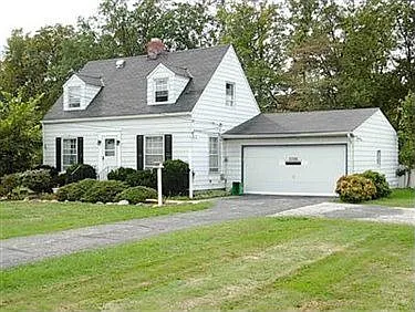 5296 Mardale Ave photo 1