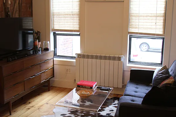 Rented by EXR | media 44