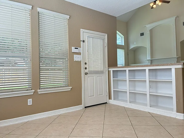 14207 Parable Ln — Photo 10