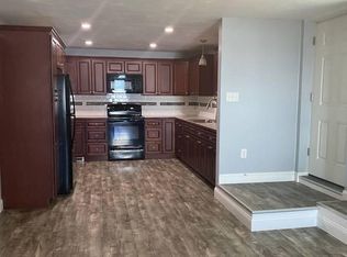 16 Elm St #1, Webster, MA 01570