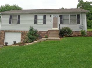 228 Ladysmith Rd, New Stanton, PA 15672