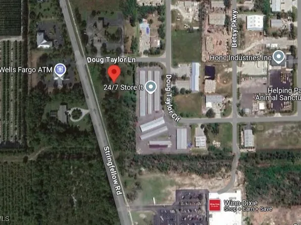 10150 Stringfellow Rd, Saint James City, FL 33956