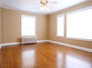 418 S 38th Ave APT 9, Omaha, NE 68131