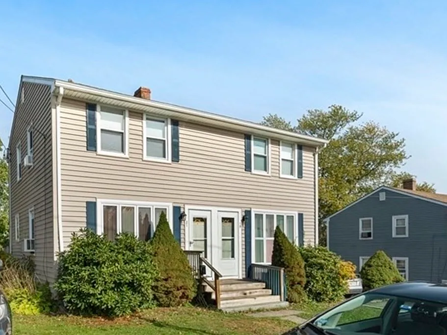 2 bed, 1.0 bath, 832 sqft, $2,800 — Photo 2