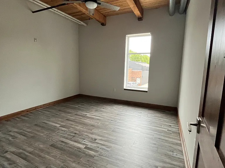 Waukesha Lofts — Photo 23