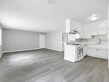 718 N. Inglewood Ave. — Photo 4