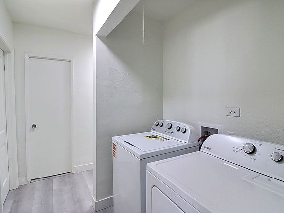 4th image of 279 Parke St #1