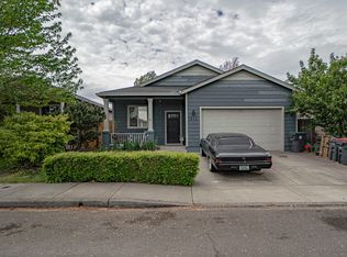 7411 Stonefield Dr, White City, OR 97503