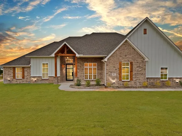 1066 Kingsley Ct, Weatherford, TX 76087