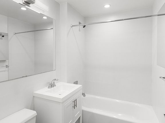 5th image of 1955 1st Ave APT 729