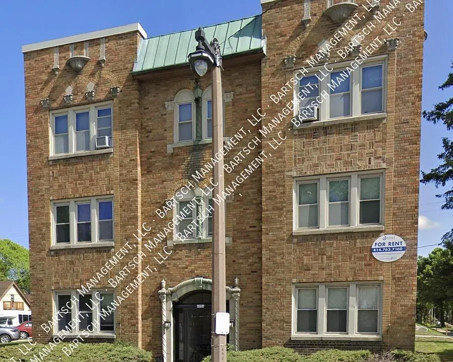 4904 W Vliet St #4