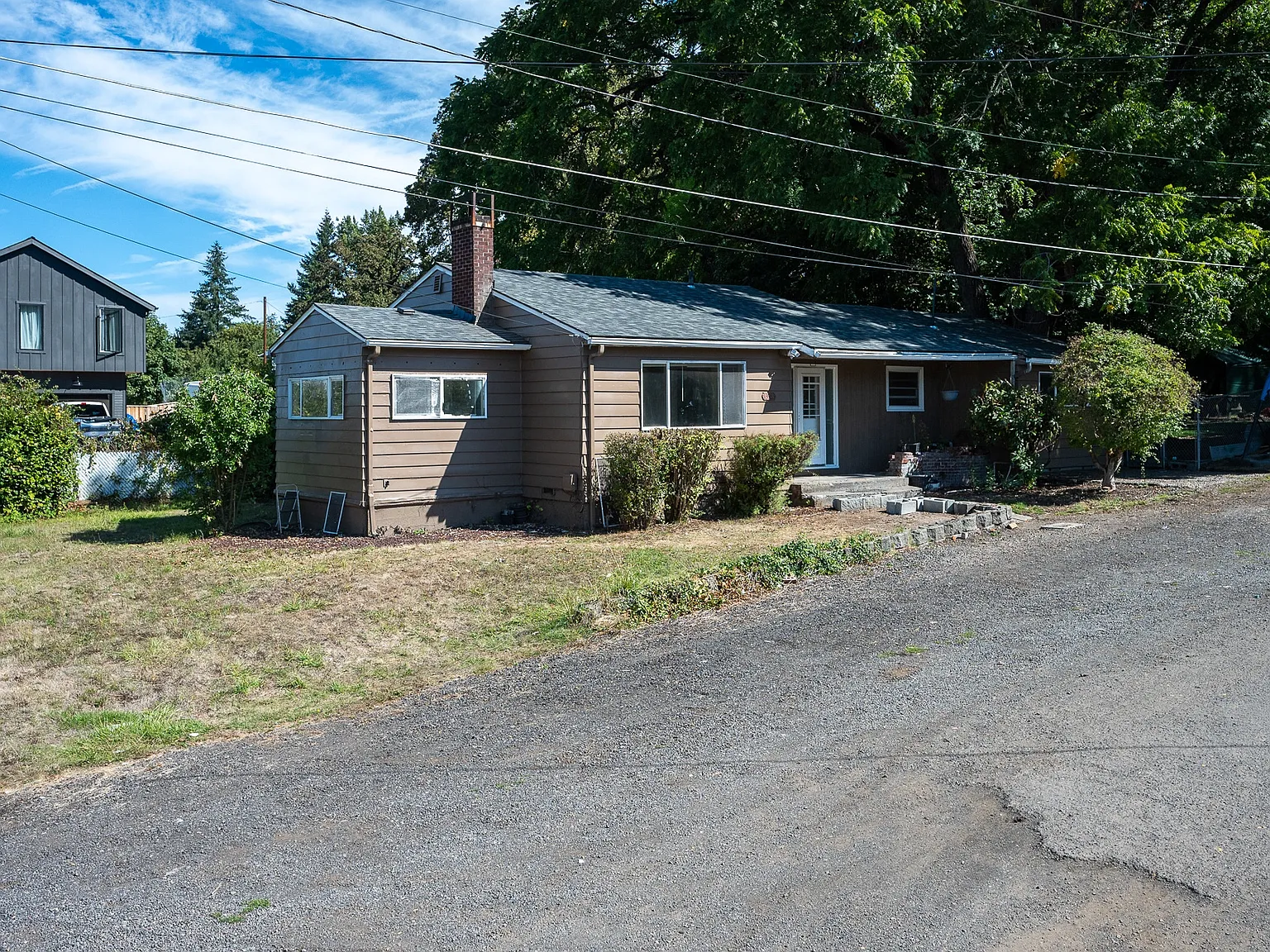 River Rd, Gladstone — Photo 1