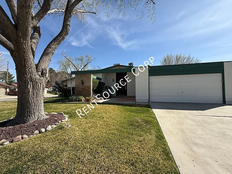 2522 Marcella St — Photo 3