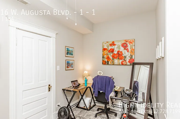 2616 W Augusta Blvd #1 — Photo 8