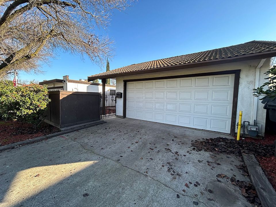 1st image of 2732 El Pasado Dr
