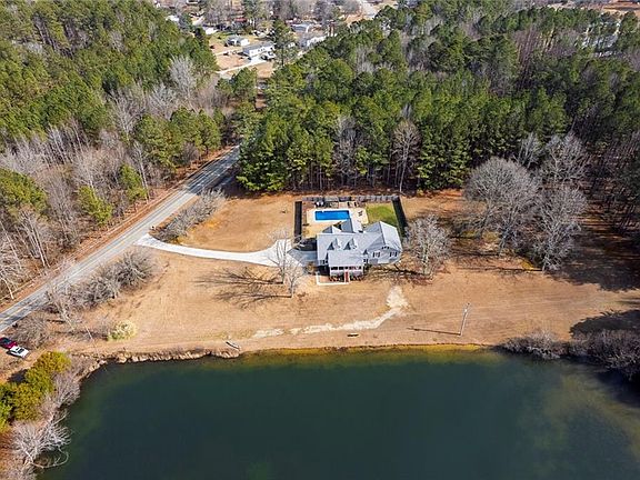 5th image of 2133 Mann Rd