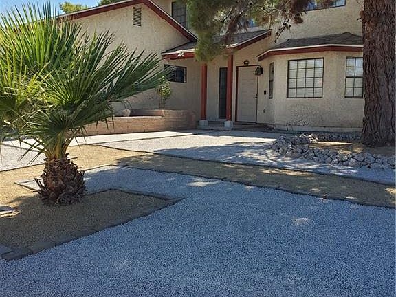 2nd image of 3915 Waterford Ln