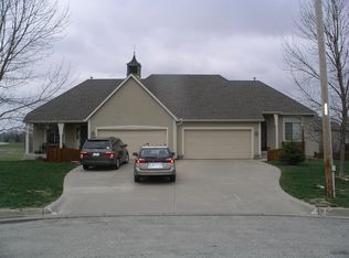 403 Tara Ct, Lawrence, KS 66049