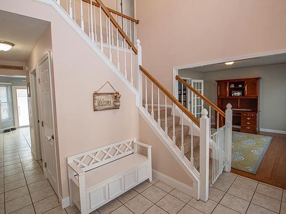 3rd image of 51900 Courtland Dr E