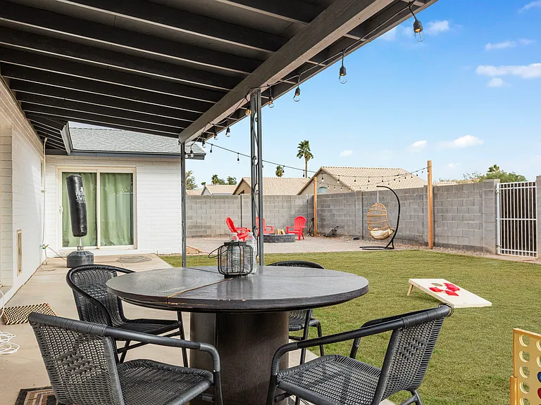 2529 E Commonwealth Cir — Photo 32